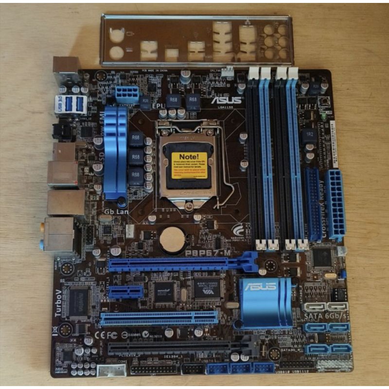 MOBO/MOTHERBOAD ASUS P67, LGA 1155, 4 SLOT RAM DDR3