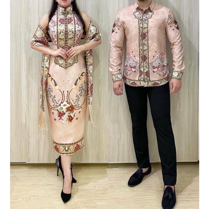 Early- Yuuri Cheongsam Couple Sangjit Dress Mocca Gold