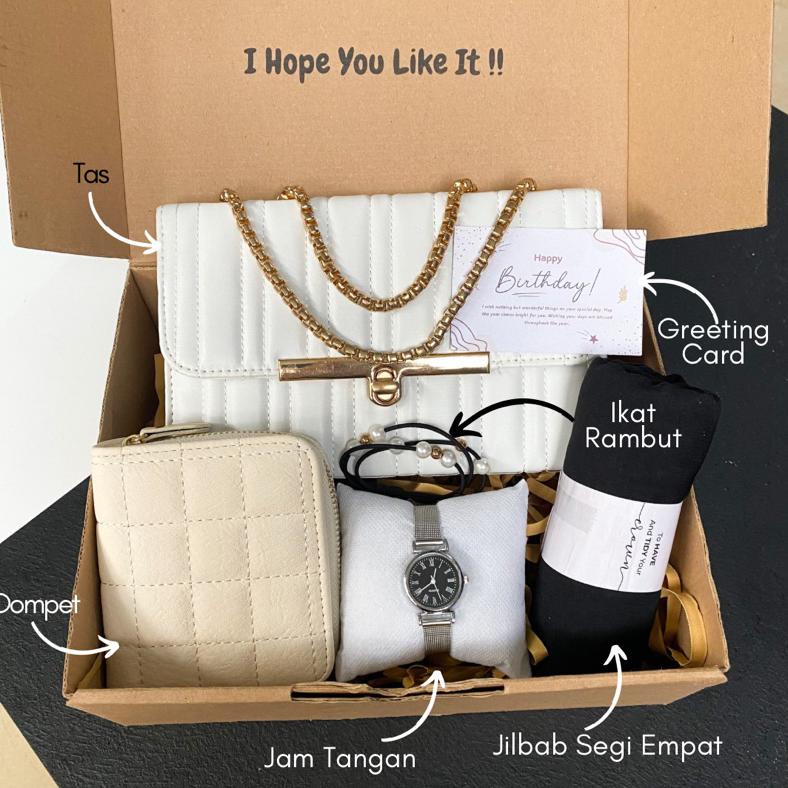 

Best Seller [A0201]HAMPERS GIFT BOX TAS CHELSY KADO ULANG TAHUN/KADO PACAR/KADO VALENTINE/KADO ANNIVERSARY/KADO WEDDING/KADO WISUDA/HADIAH ULANG TAHUN TAS CEWEK/HAMPERS LEBARAN/HAMPERS RAMADAN/KADO HARI GURU/KADO HARI IBU murah