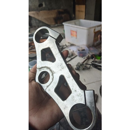 TRIPLE CLAMP XRACE SEGITIGA ATAS CBR 250R CBU THAILAND KYJ K33 - RGMOTORS