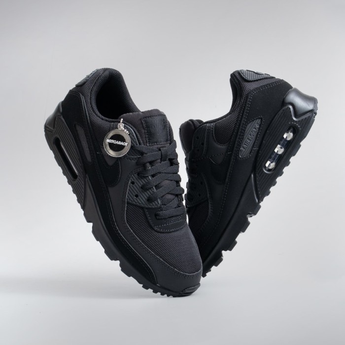 Air Max 90 Triple Black