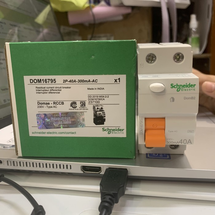 Promo Elcb / Rccb Domae 2P 40A 300Ma Schneider