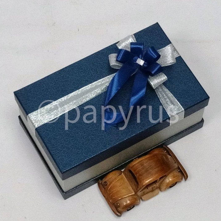 

Papyrus Sandwich 15X25 Tinggi 10Cm Kotak Kado Gift Box Hadiah