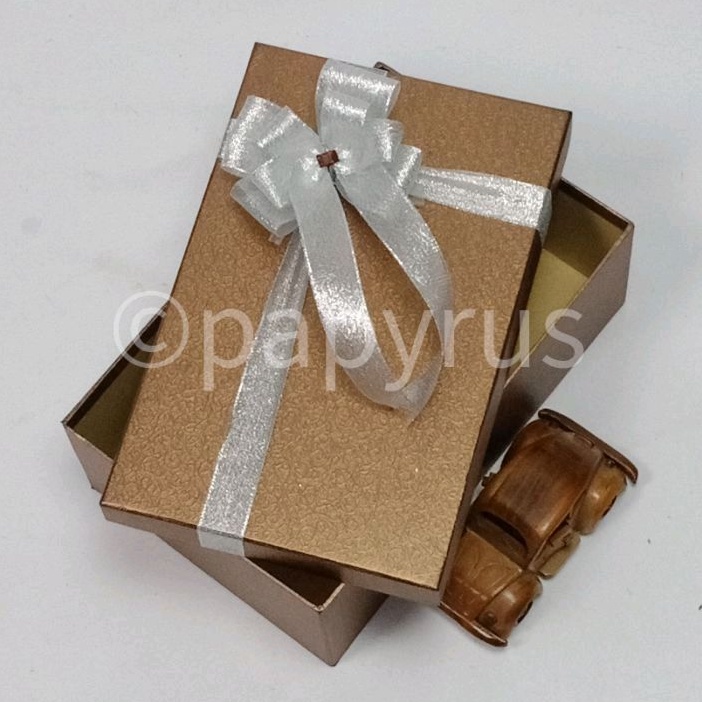 

Papyrus 17,5X27,5 Tinggi 5Cm Kotak Kado Gift Box Hadiah