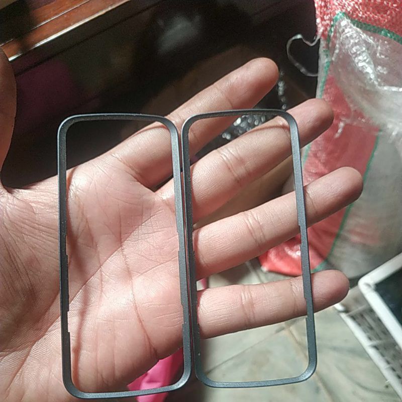 penutup baut belakang bekas nokia 5730s