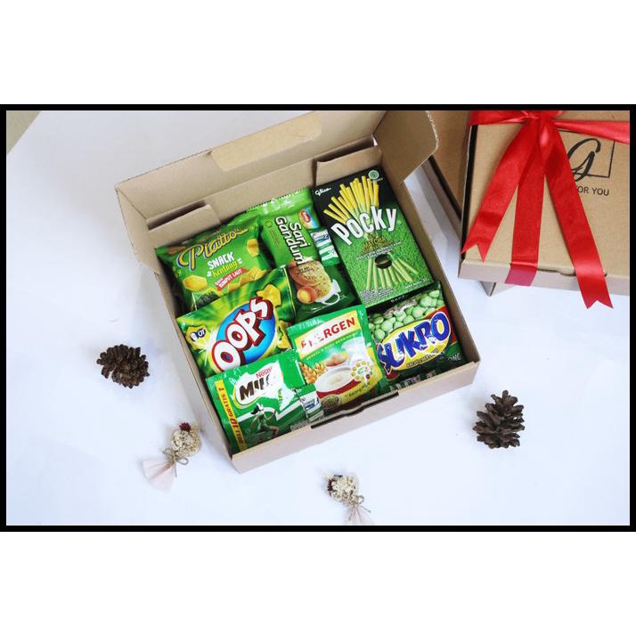 

BEST DEAL SNACK BOX TEMA HIJAU | HAMPERS WISUDA | HAMPERS SEMPRO | GIFT BOX !