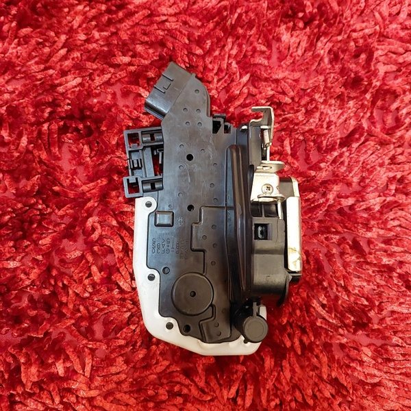 Doorlock Nissan Juke Pintu Belakang Kanan Original Nissan