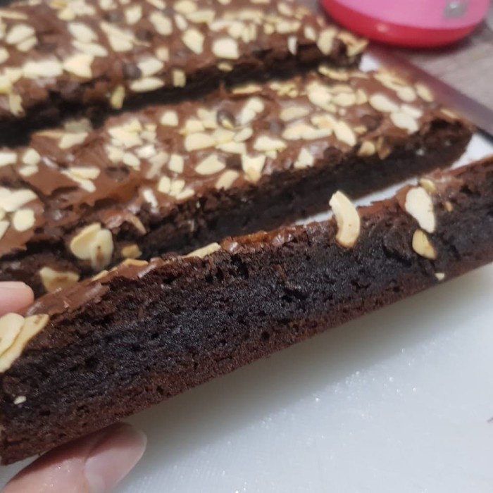 

brownies panggang almond 20x20 chocochip brownis coklat brownis keju star