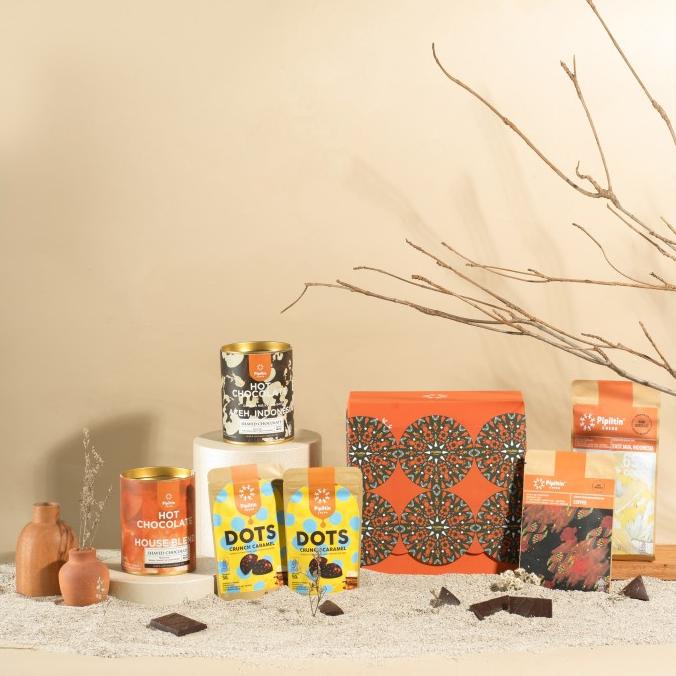 

Best Seller Pipiltin Cocoa Chocolate - Chocolate Gift Festive Box Hampers Berkualitas