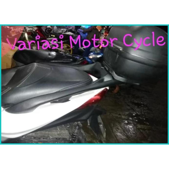 Breket box yamaha xmax 250 / behel box xmax / bracket box xmax 20JVLZ