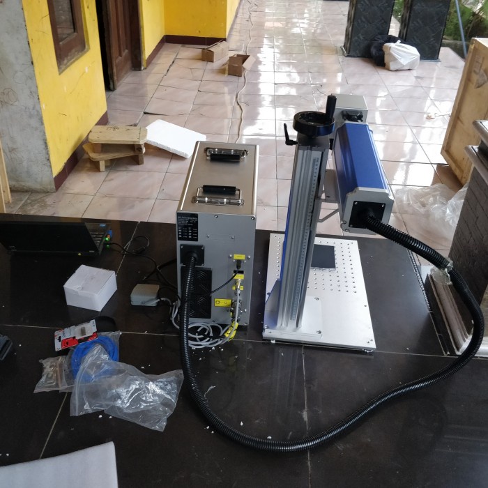 Mesin fiber marking laser 50w 30x30 raycus marking mesin fiber marking star