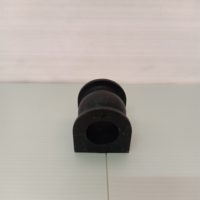 Karet stabil depan Freed RBI star