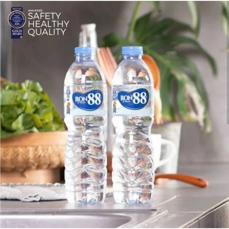 

AIR MINUM RON 88 600 ML / AIR MINERAL KEMASAN BOTOL