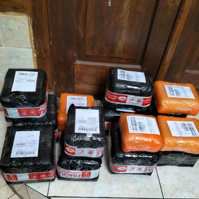 

Miliki BAKPIA PATHOK 25 asli ,oleh-oleh jogja ,isi 15 biji, Vacum. .,