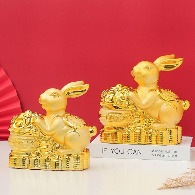 

Pajangan Kelinci Emas 2023 Kado Souvenir Imlek Murah Dekorasi Sincia Limited Edition