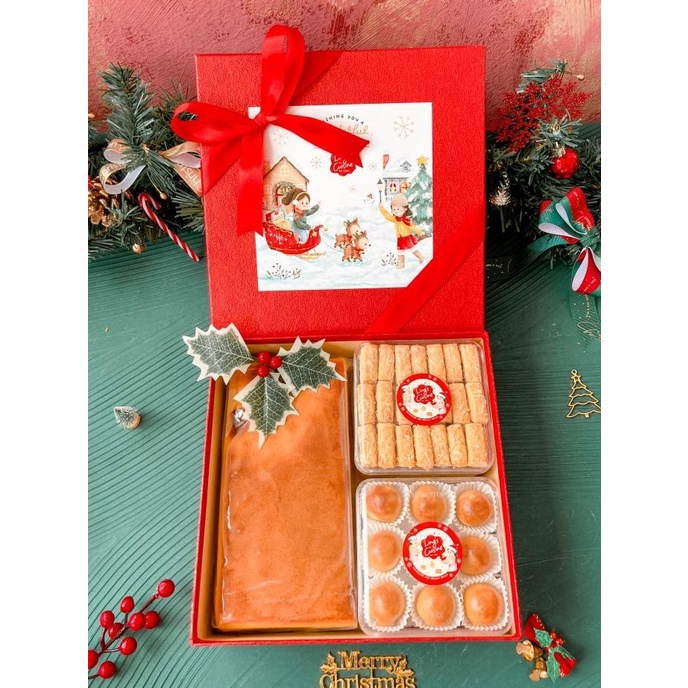 

Barang Terlaris !!! Mistletoe - Christmas Hampers 2022 Packing Aman Labelle_Porch