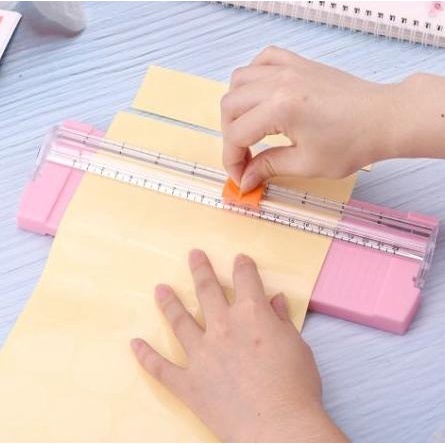 

Terbaru Alat Pemotong Kertas Portable Paper Trimmer Trimer Mungil Simpel Terbaik
