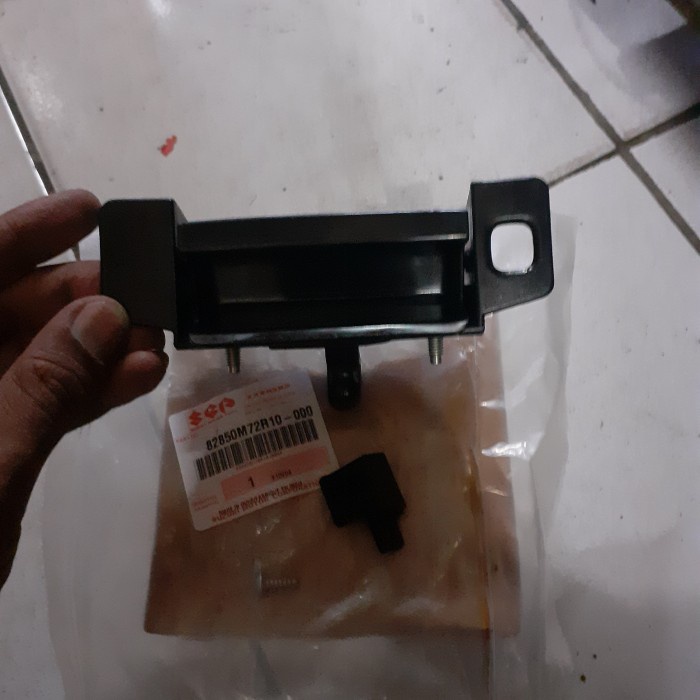 Handle Bagasi Suzuki Allnew Ertiga Gx Kode Ad182
