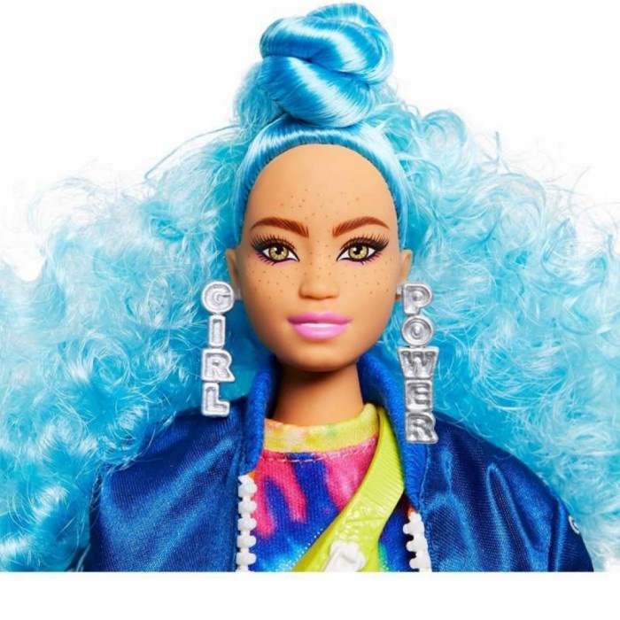 barbie extra barbie with skateboard