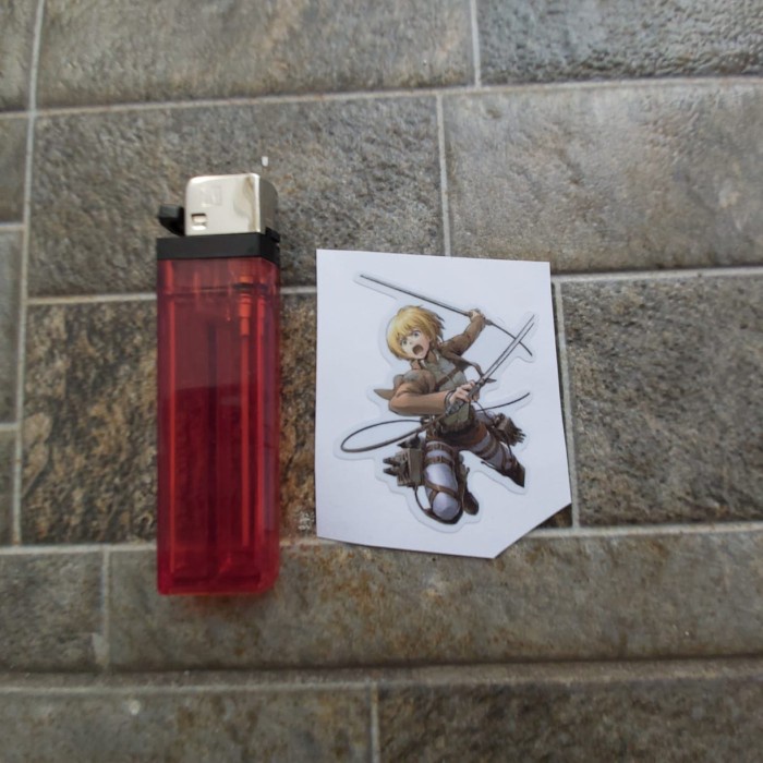 

Terlaris - Stiker Vinyl Karakter Armin Aaron Attack On Titan Print Cut Anime