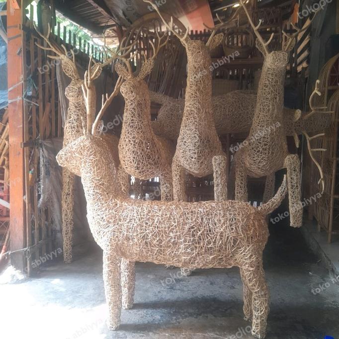 Patung Rusa Rotan Dekorasi Natal