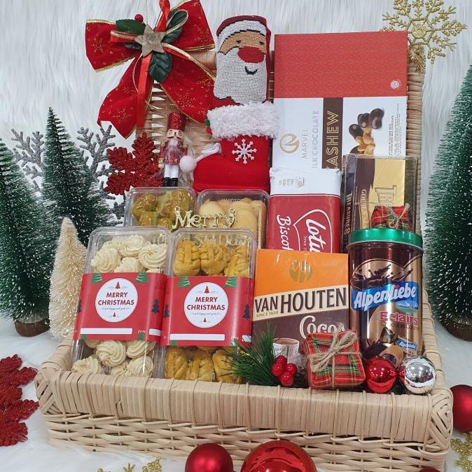 

Paket Dekorasi Hampers Natal Christmas Parcel Hadiah Kue Kering 100