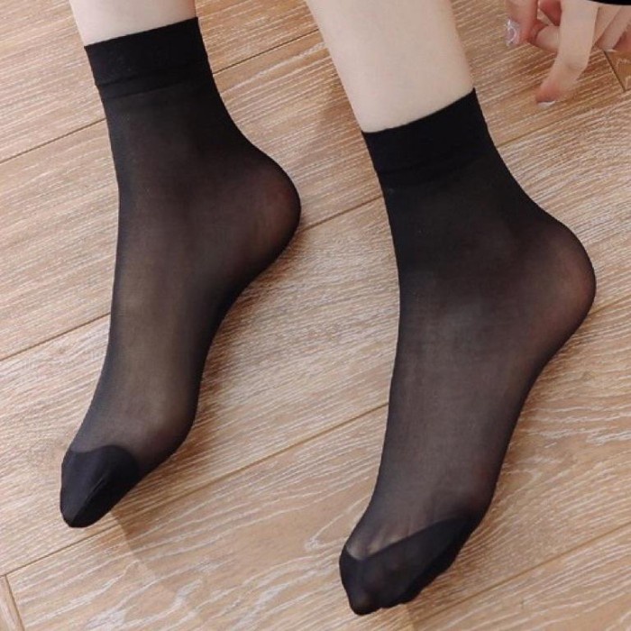 STOCKING PENDEK WANITA KAOS KAKI STOKING TIPIS TRANSPARAN WARNA KULIT