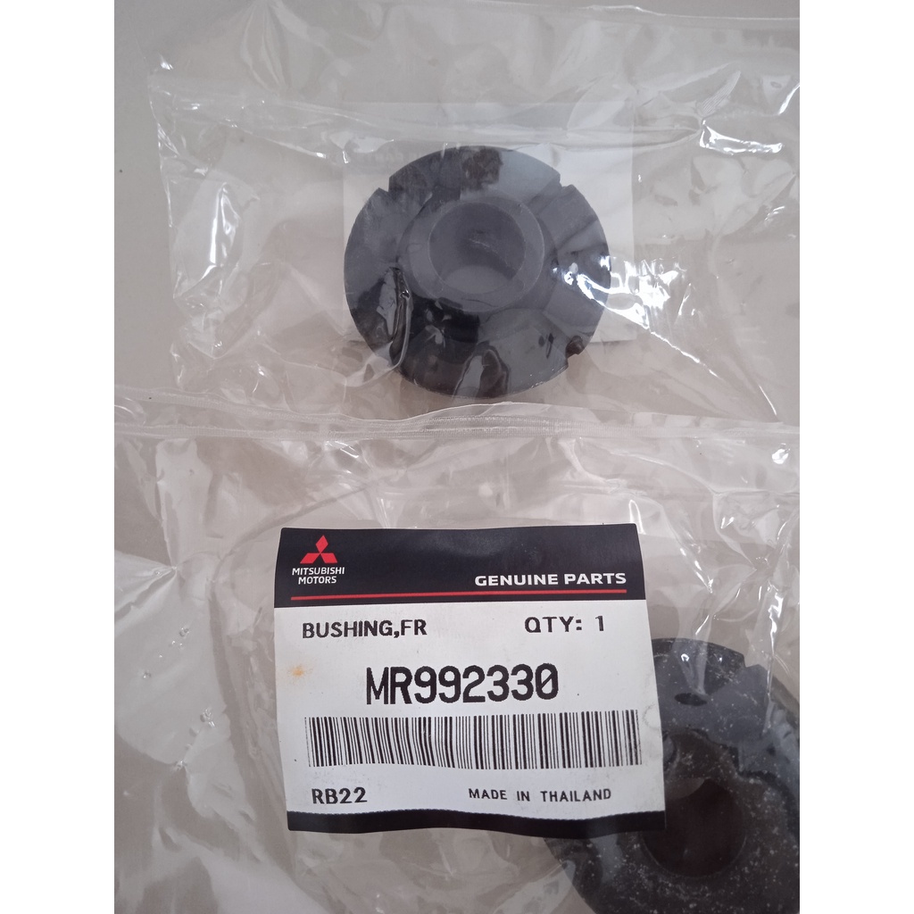 Bushing front suspension coil spring abs triton L200 pajero mr992330