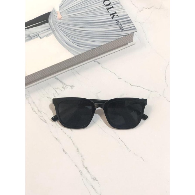 MOMATI - KACAMATA HITAM SUNGLASS GENTLE MONSTER