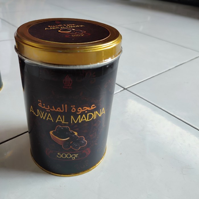 

kurma ajwa jumbo 500gr kaleng