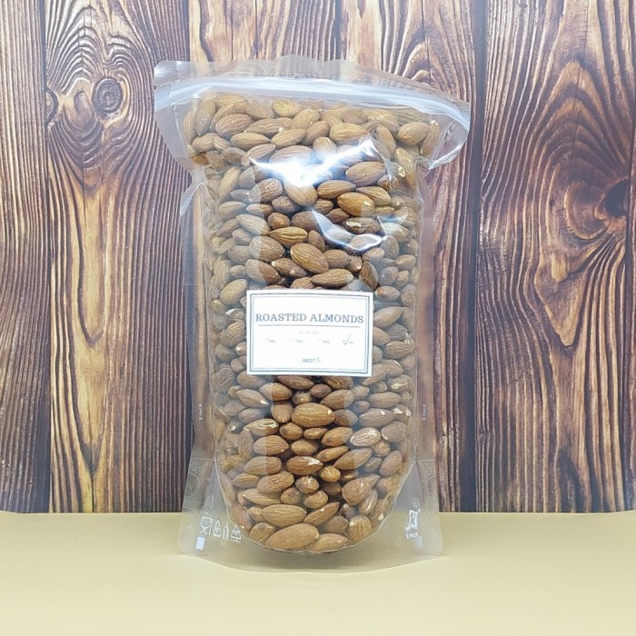 

Kacang - Roasted Almond Nuts/ Kacang Almond Panggang 1 Kg