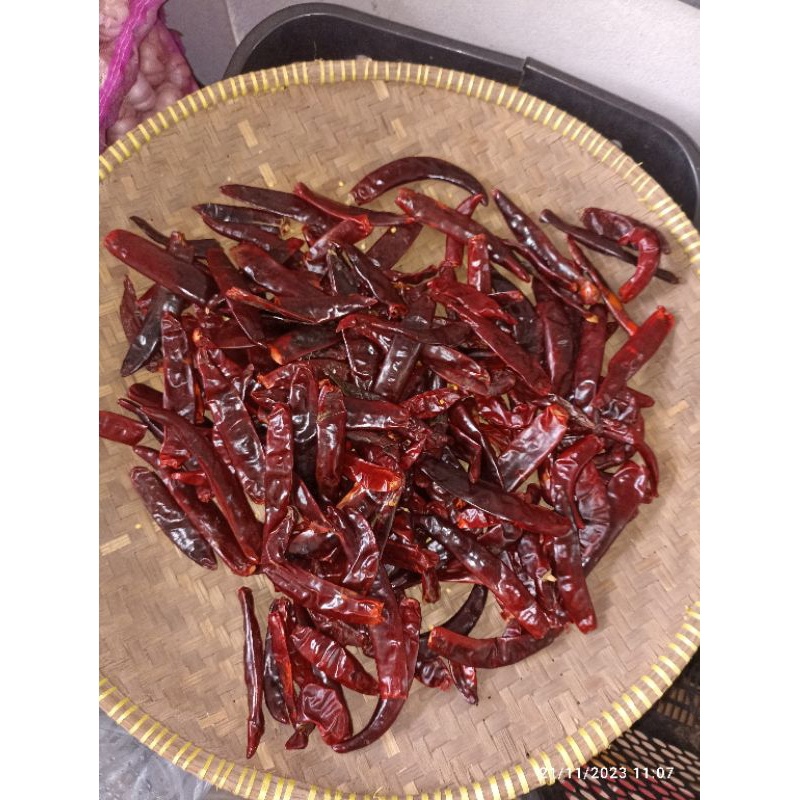 

Cabe Besar Merah /Jumbo Kering Tanpa Tangkai /Bumbu Masak /Paing Aman 1 Kg