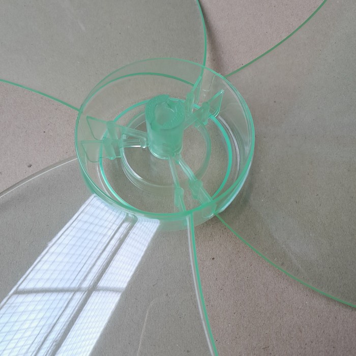 Baling-Baling Kipad Angin Cosmos Acrylic 16" Hijau Best