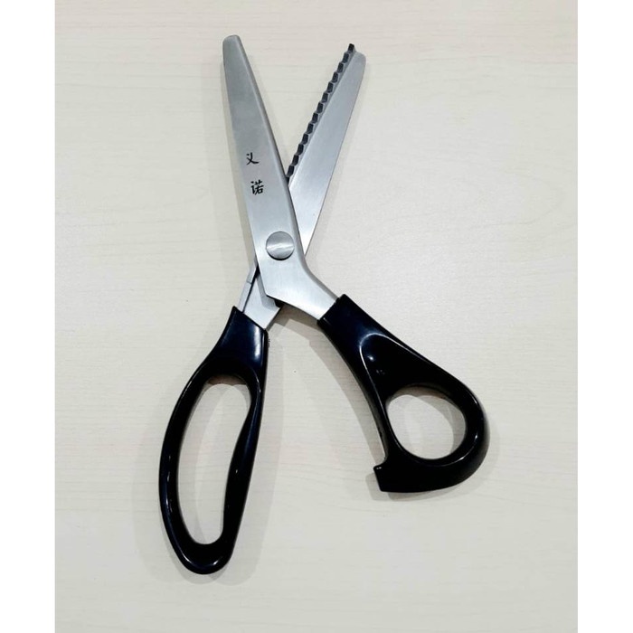 

Gunting Zigzag - Gunting Kain Belltex