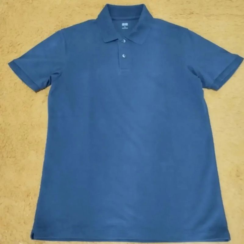 Kaos Kerah Uniqlo