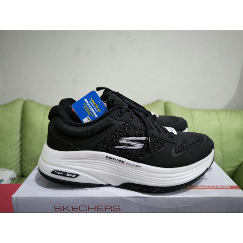 Sepatu Skechers Go Walk Distance Walker Black (100% ORI) 42.5 CARBON PLATE