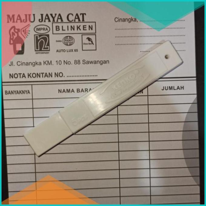 

isi kenko cutter / kater ukuran kecil isi 1 kotak 5 pcs pisau 16novz3