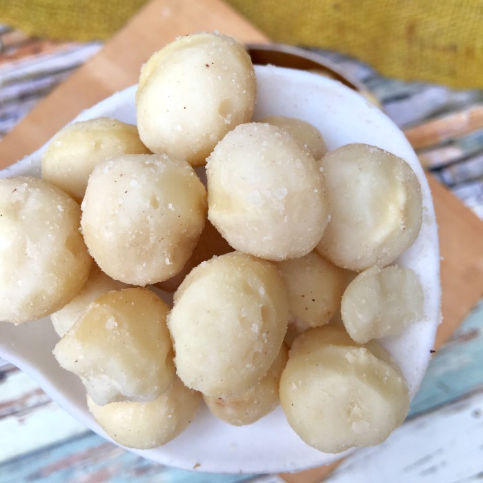 

Roasted Macadamia 500Gr (Kacang Macadamia Panggang)