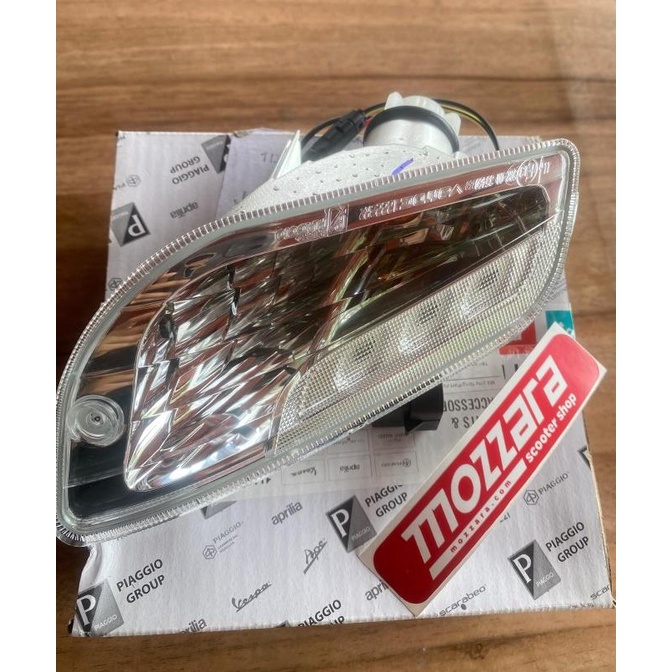 Open DS] Sein Depan Kanan Vespa LX , S  Facelift