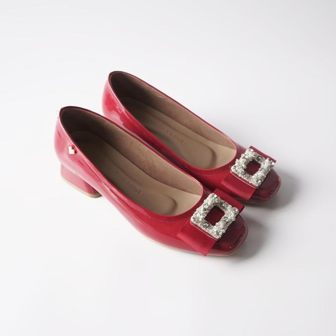 PVRA x Sandra Dewi - Leia