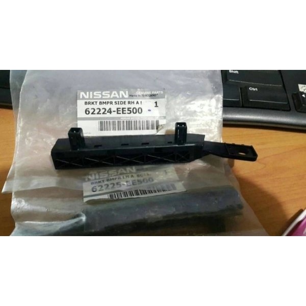 Bracket Braket Bumper Bemper Depan Front Latio C11 Original