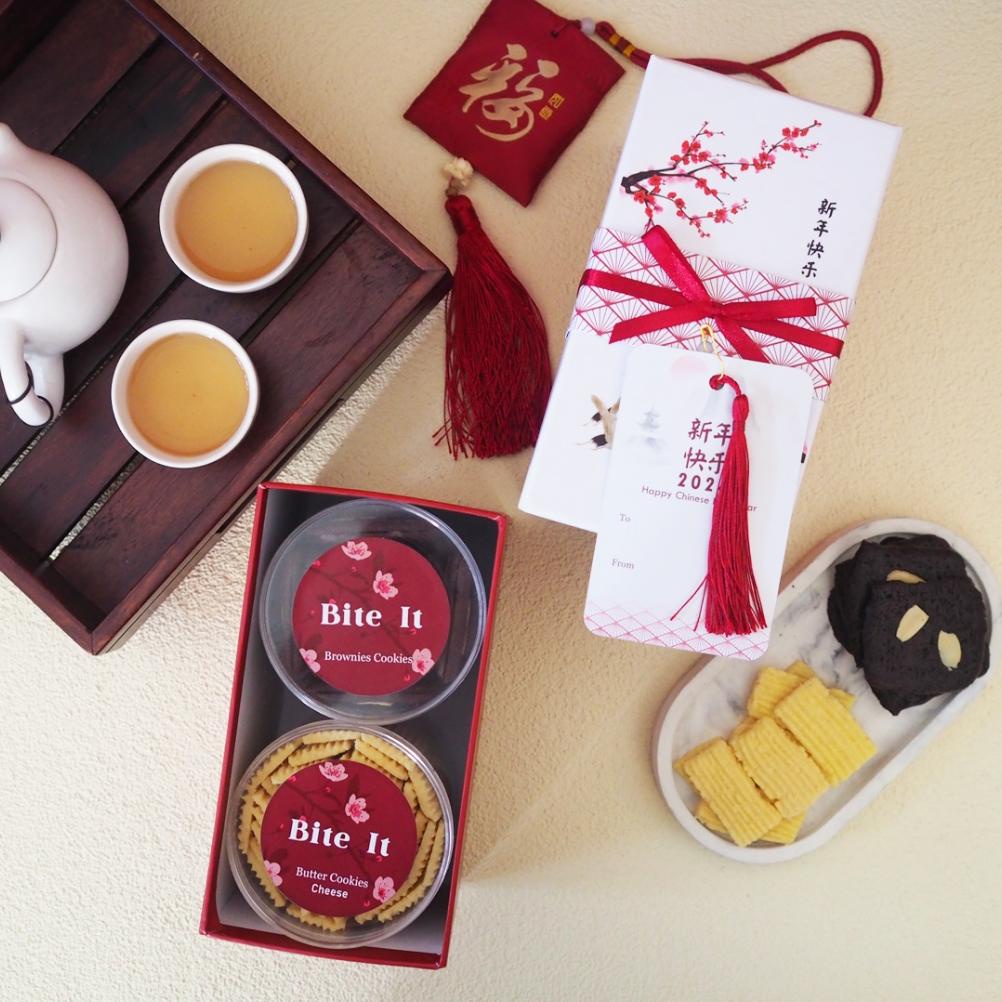 

Sale !! Suisen - Chinese New Year Hampers / Parcel Imlek / Butter Cookies Terlaris