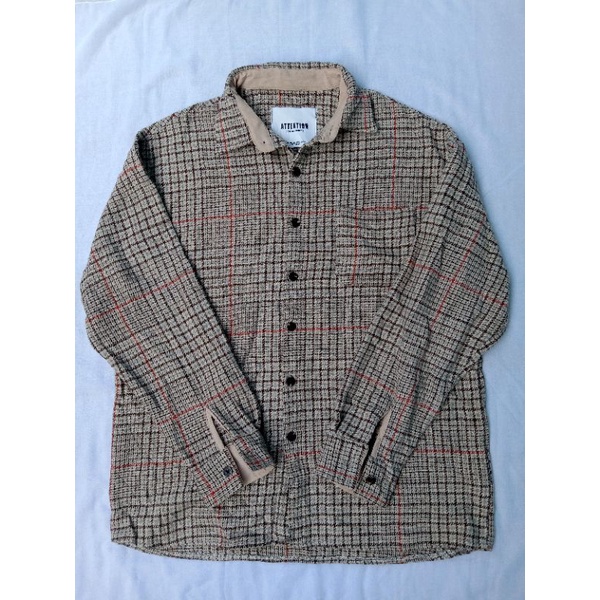 Kemeja Flanel Attention