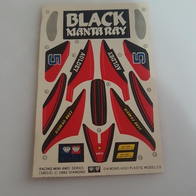 Diamond sticker black manta ray