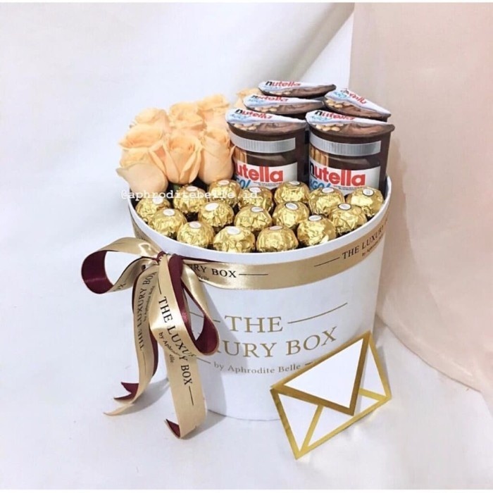 

SIAP KIRIM The Luxury Box 01 / Box Bunga Coklat Valentine madalinsecollect