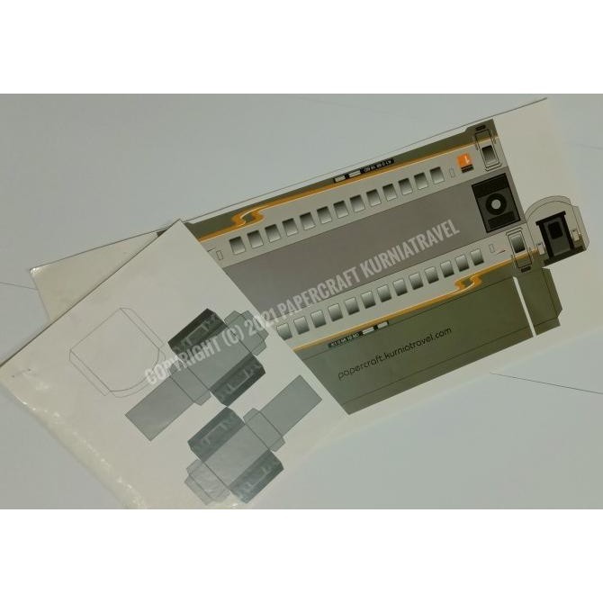 

Stiker Pola Papercraft Kereta Eksekutif Abu Abu Kaca Pesawat Skala 87