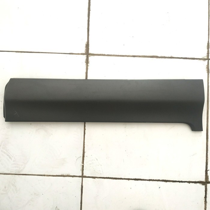 Garnish Bawah Pintu Belakang Kanan CRV Gen 4 2013-2017
