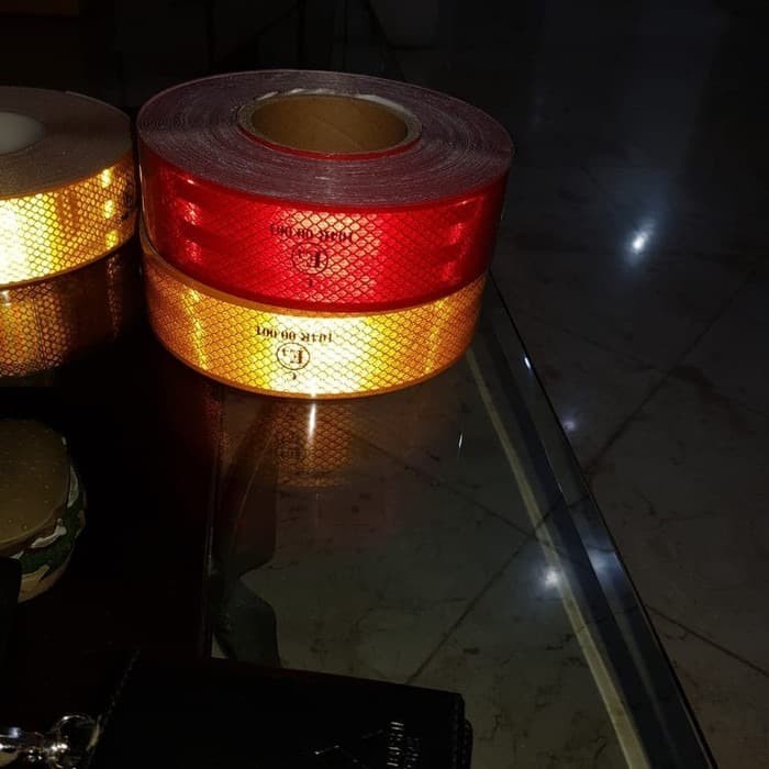 

[Baru] Lakban Scotlight Untuk Marking Mobil Limited