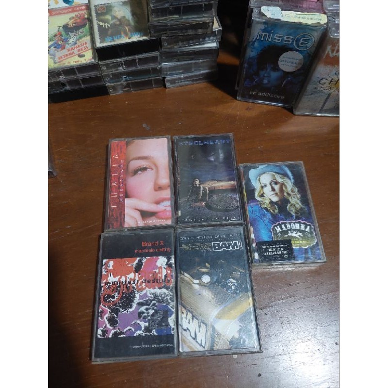 Kaset Pita Lagu Barat Populer