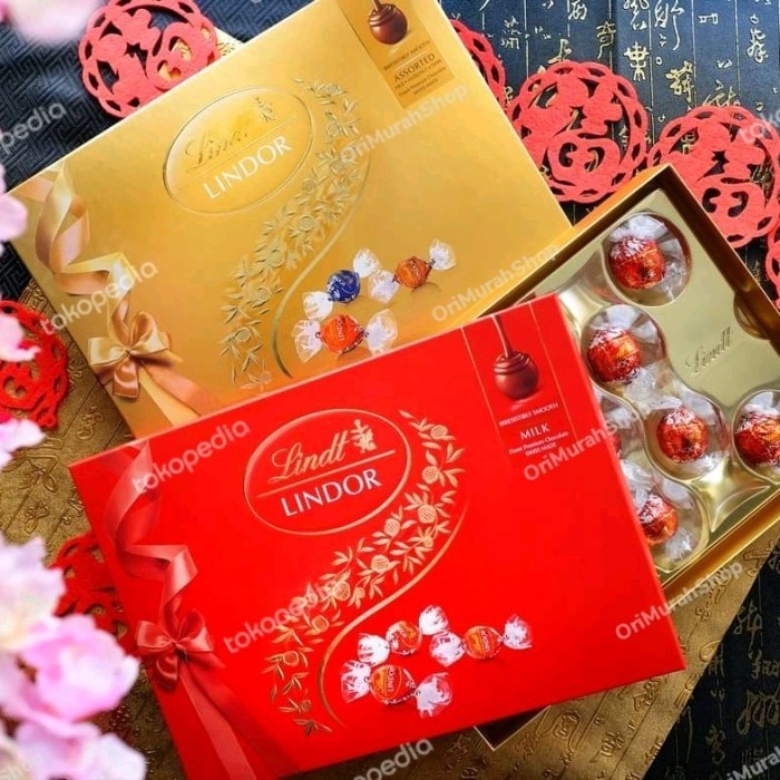 

Coklat Lindt Lindor Gift Box Milk Assorted Dark Chocolate Import